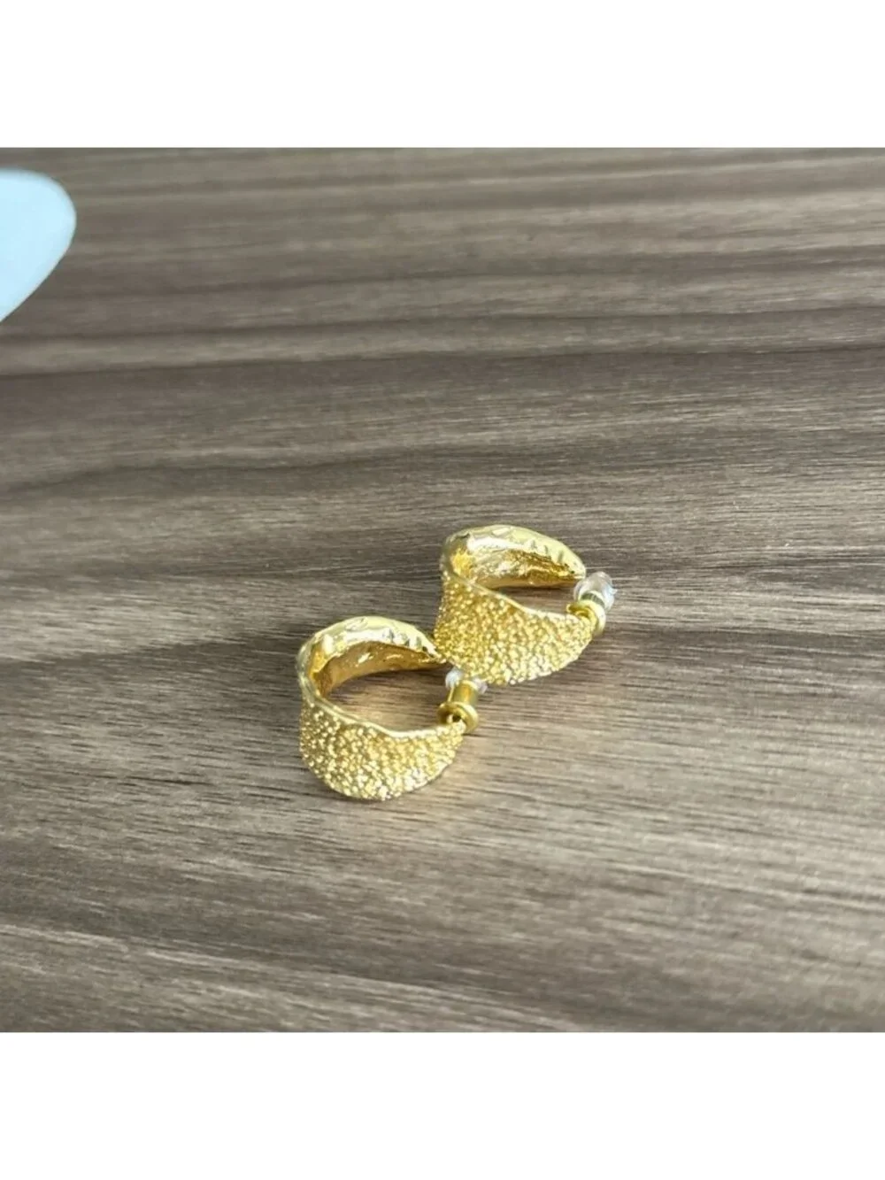 Textured Hoop Earrings Q920
